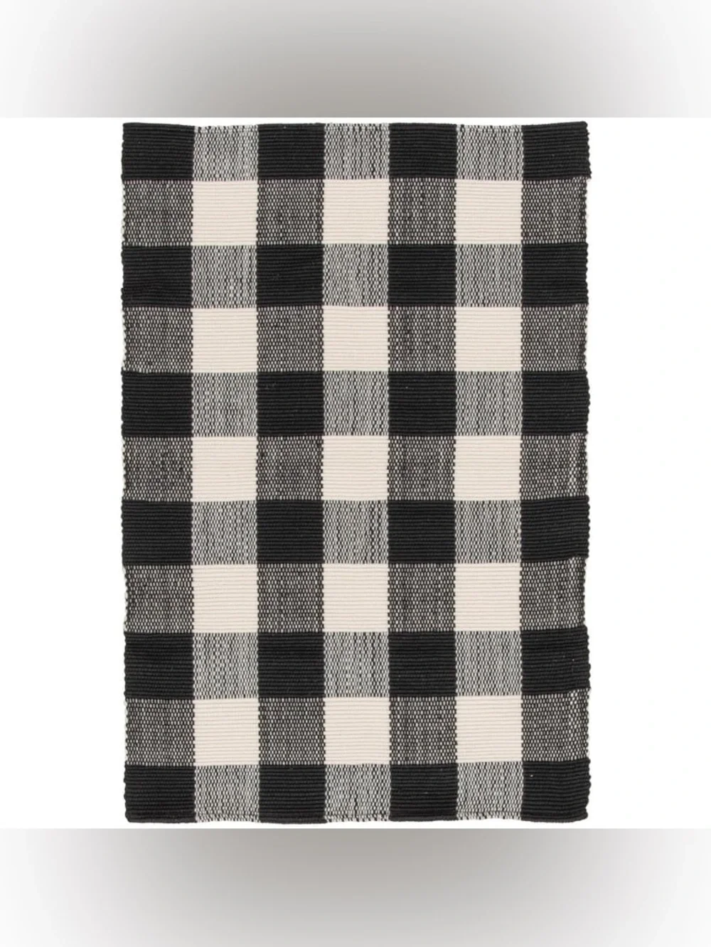 Mainstays 24 in x 36 in Black and White Plaid Indoor/Outdoor Layering Rug NWT
